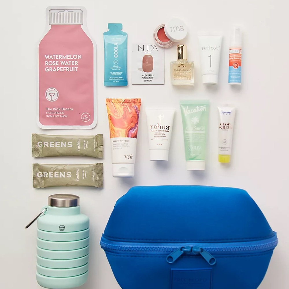 NWT - Free People Limited Edition Cosmetic Bag with Deluxe Samples